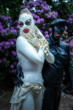 Miss Isocyanat - Escort bizarre lady Berlin 18