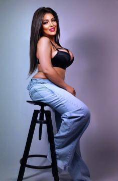 Aris - Escort lady London 4