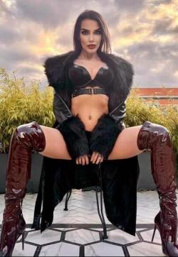 Goddess Kara - Escort dominatrixes Berlin 1
