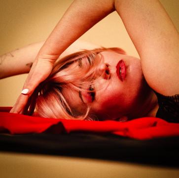 Pixie Pee Magic - Escort bizarre lady Berlin 2