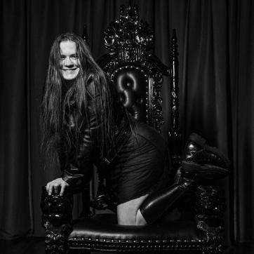 Yuri von York - Escort female slave / maid Berlin 5