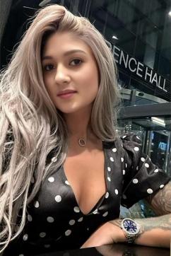 Hanni - Escort lady Berlin 4