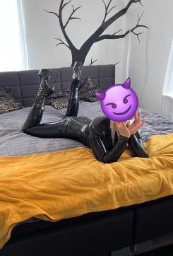 NikiSchwarzwolf - Escort dominatrix Stuttgart 2