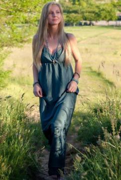 Essie - Escort lady London 5