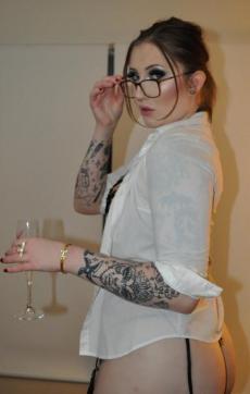 Bettie Page - Escort lady Canberra 4
