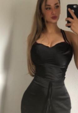 Ladyinred - Escort ladies Hanover 1