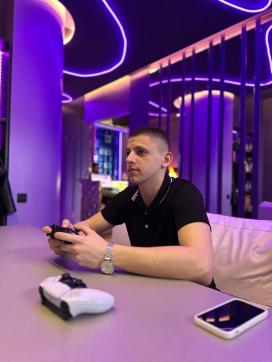Denis - Escort mens Frankfurt 3
