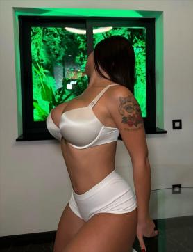 Syriane - Escort lady Mettmann 3