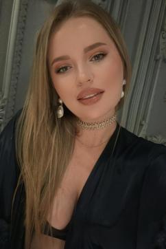 Baronessa - Escort lady London 3