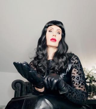 MyladyHelenBates - Escort dominatrix Düsseldorf 2