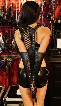 Thyffany Young - Escort female slave / maid Berlin 6