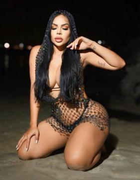 Manu - Escort lady Dubai 2