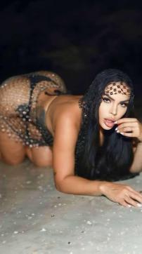 Manu - Escort lady Dubai 4