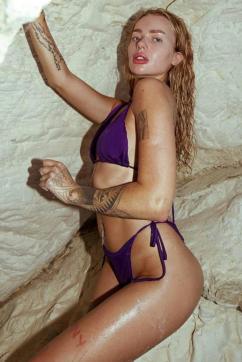 Travia - Escort lady London 6