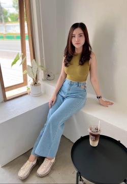 Risma - Escort ladies Jakarta 1