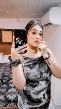 Deiba Khaan - Escort lady Bangalore 4