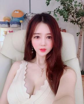 Mirai - Escort lady Ōsaka 4