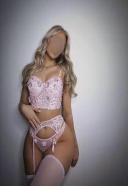 Blondie Escortss - Escort lady London 1