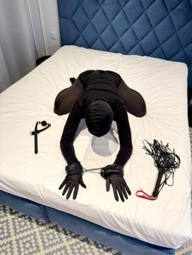 Kitty Sub - Escort female slave / maid Prague 2