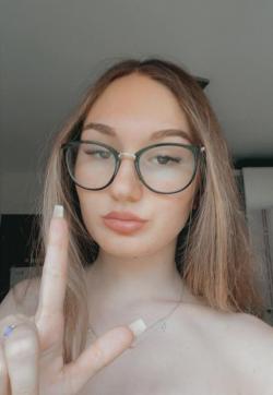 Lea - Escort female slave / maid New York City 1