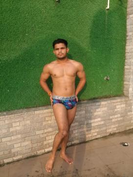 Shivam Pandey - Escort gay Indore 7