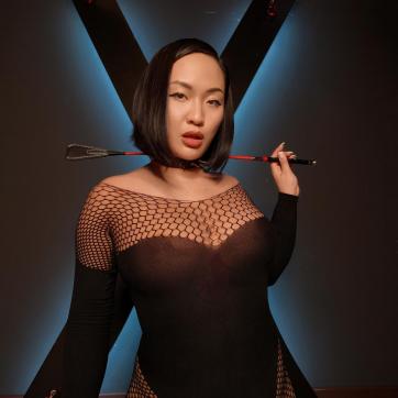 Lady Akita - Escort dominatrix Berlin 3