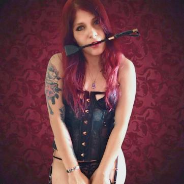 Kleiner Fuchs - Escort bizarre lady Berlin 3