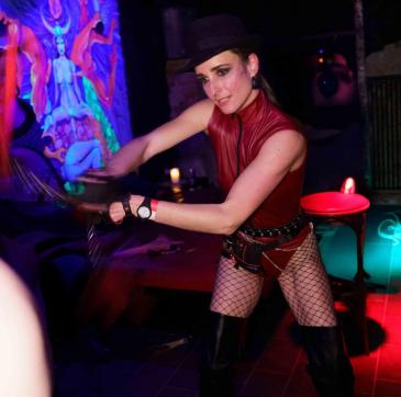 Hekate - Escort dominatrix Berlin 8