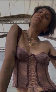 OwnerArty - Escort dominatrix Berlin 2