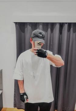 Kirill - Escort mens Busan 1