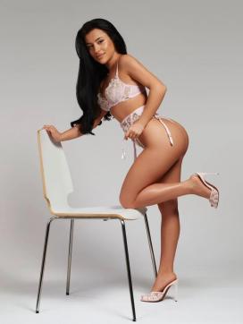 Bella - Escort lady London 3