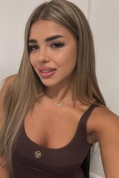Rowan - Escort lady London 4