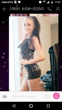 Hollie - Escort lady Charlotte 2