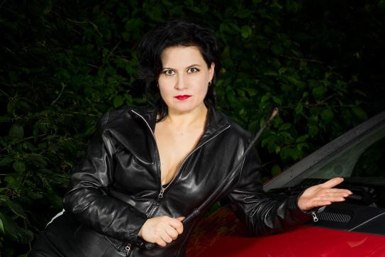 Madame Irina - Escort bizarre lady Berlin 8