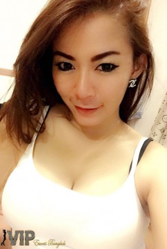 Yochi - Escort lady Bangkok 2