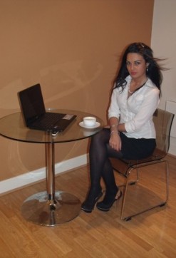 Larisa - Escort lady London 4