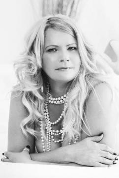 Emma Alexandra Page - Escort lady Montreal 4