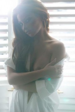 Lola - Escort lady London 4