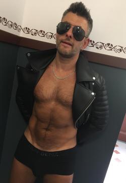 Your Pleasure - Escort mens Bern 1