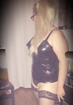 Madame Kora - Escort bizarre ladies Hamburg 1